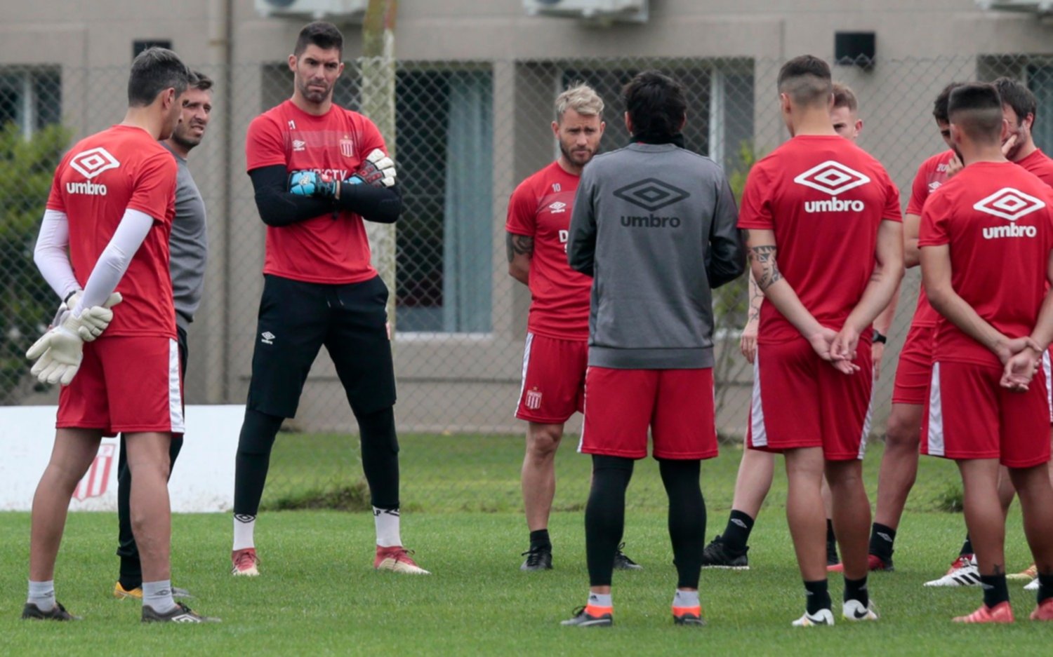 El Chino repitió equipo y la Gata irá de entrada contra River