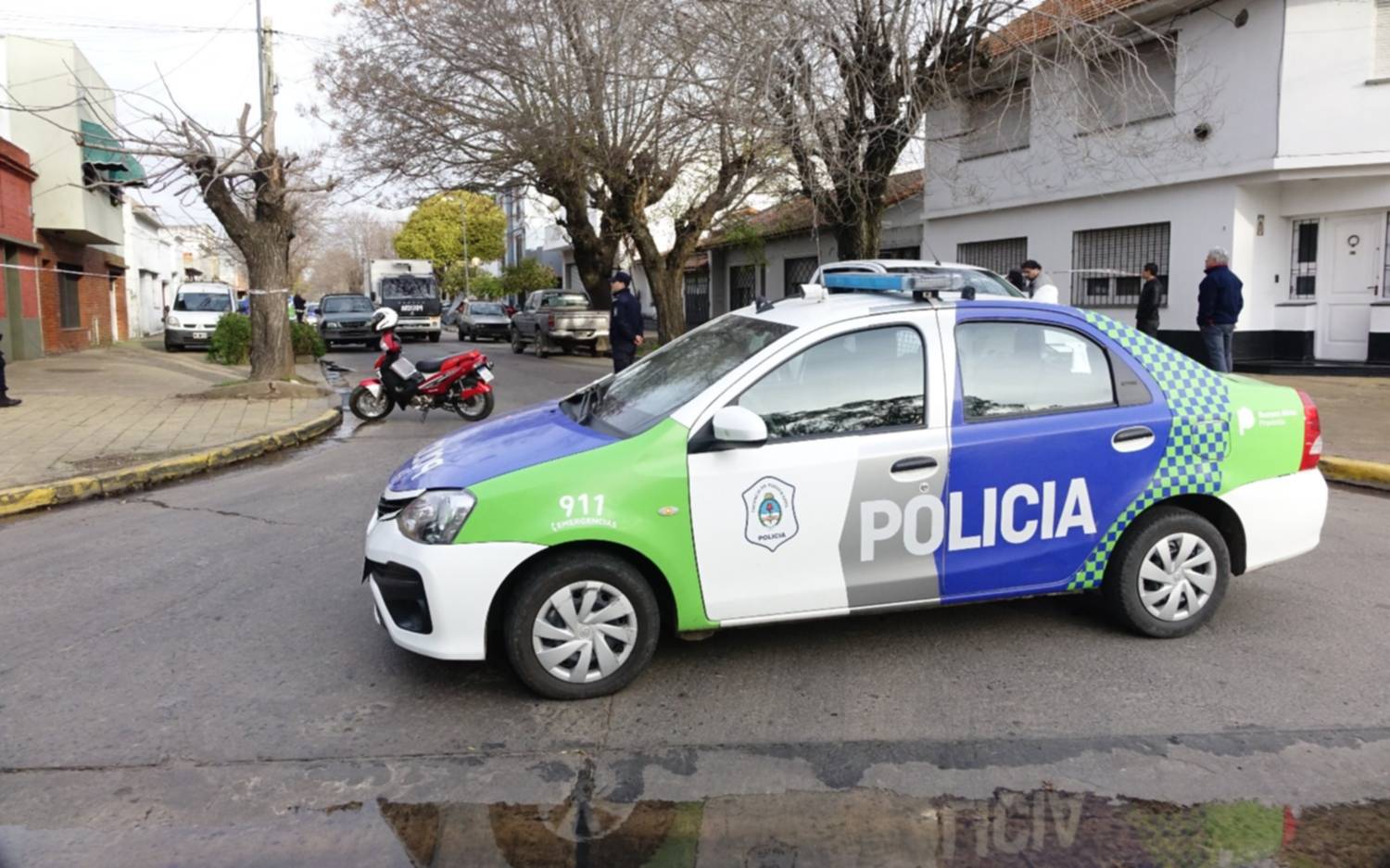 Conmoción en Barrio Hipódromo por la muerte de una vecina: investigan si fue en un robo