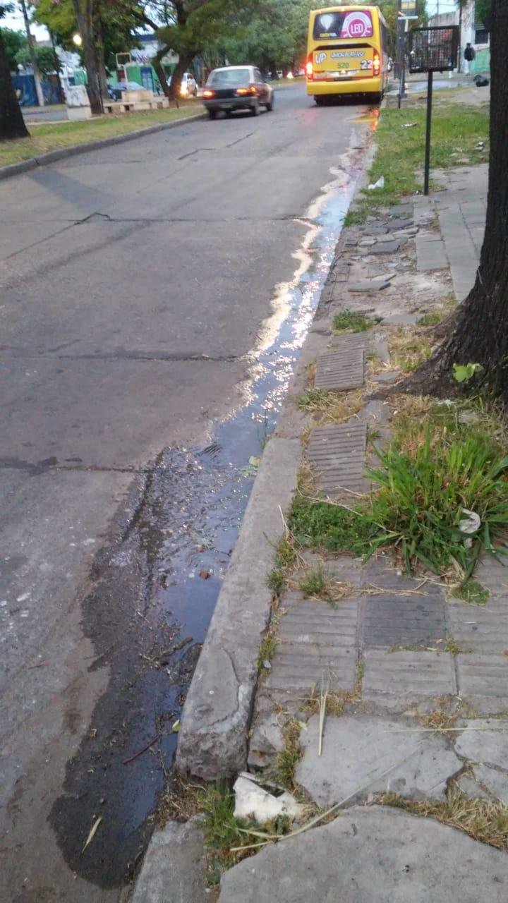 Queja por desborde cloacal muy cerca de una escuela