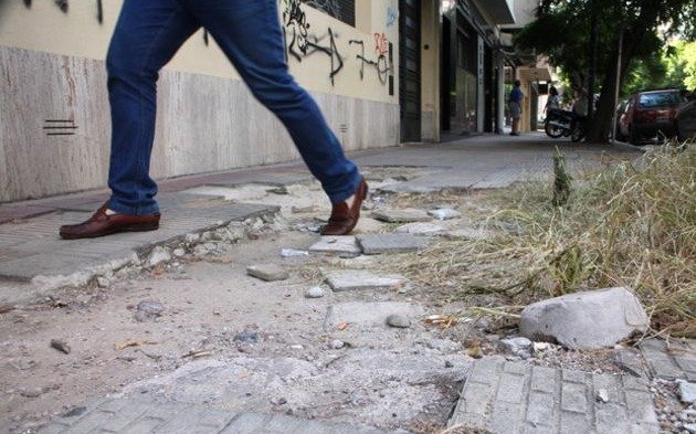 Las veredas no pueden poner en riesgo la vida de los peatones
