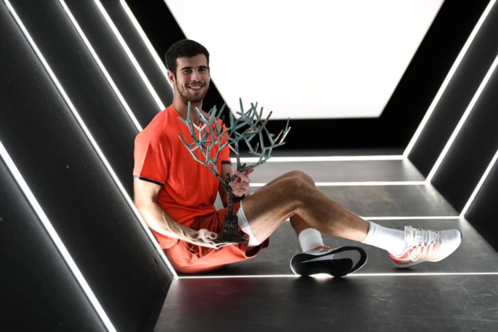 Khachanov, el joven ruso que le puso freno a la racha de Djokovic