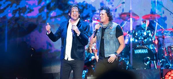 Jorge Vázquez, con Carlos Vives: el tango se coló en la noche colombiana