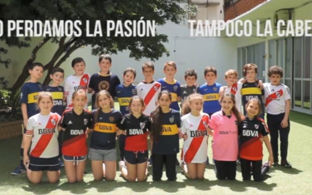 El pedido de "paz" de alumnos y los videos de Boca y River, lo más viral de la previa