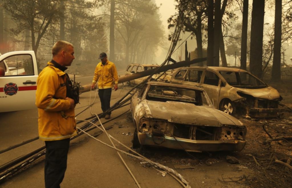 Cinco muertos y graves daños por incendios en California