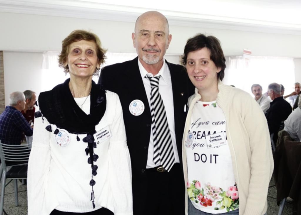 Homenaje al vóley platense