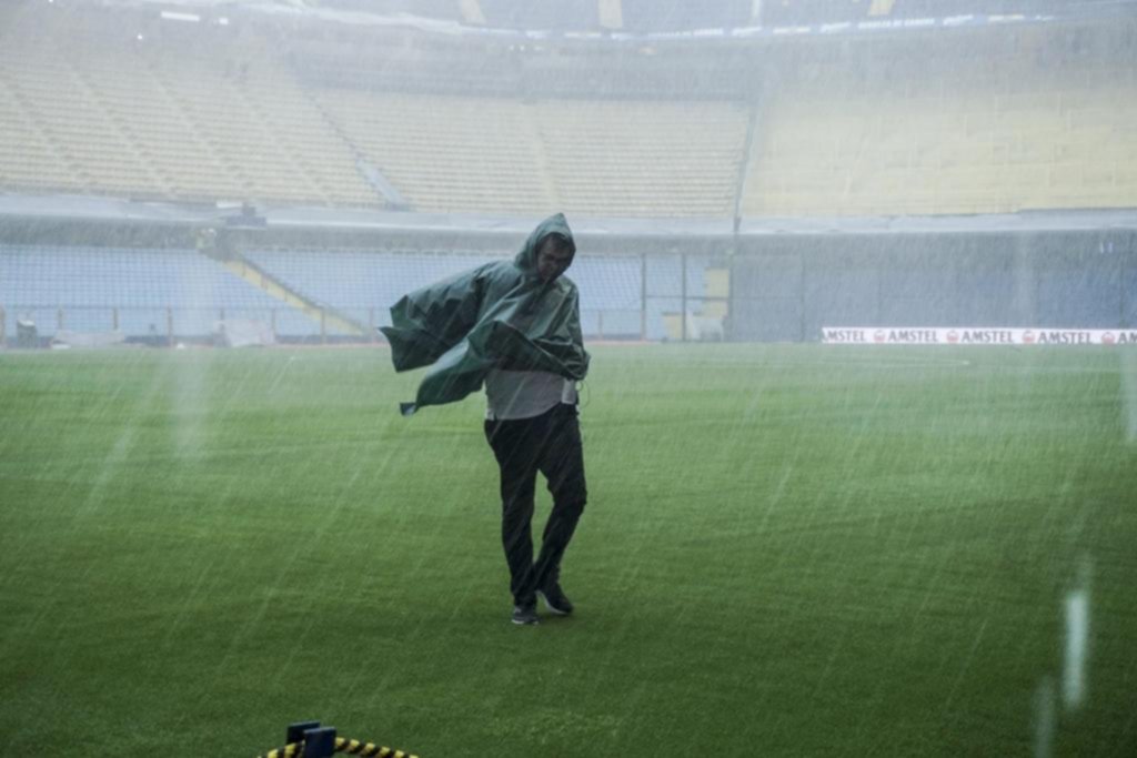 La lluvia pateó para hoy el fuego de la Superfinal