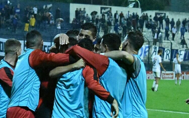 Ni el debut le trajo suerte