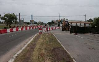 Mañana quedaría habilitada la obra en el Camino Centenario sobre el arroyo El Gato