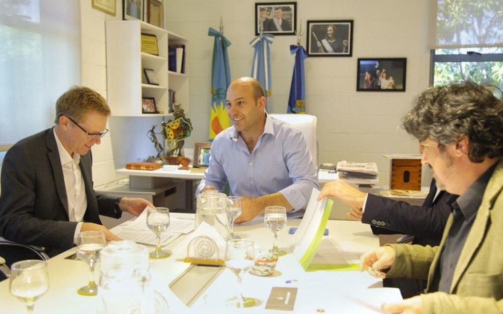 Renuevan convenio para préstamos a los microemprendedores del distrito