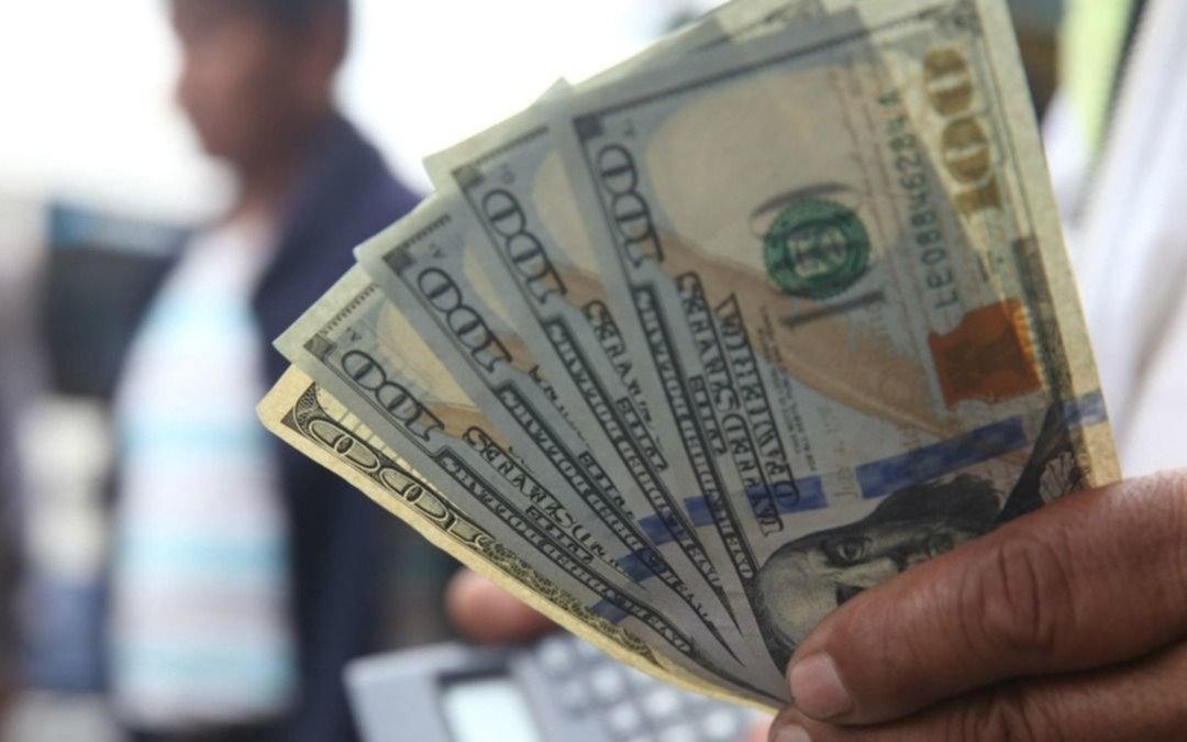 El dólar cerró la semana sin cambios a 36,90