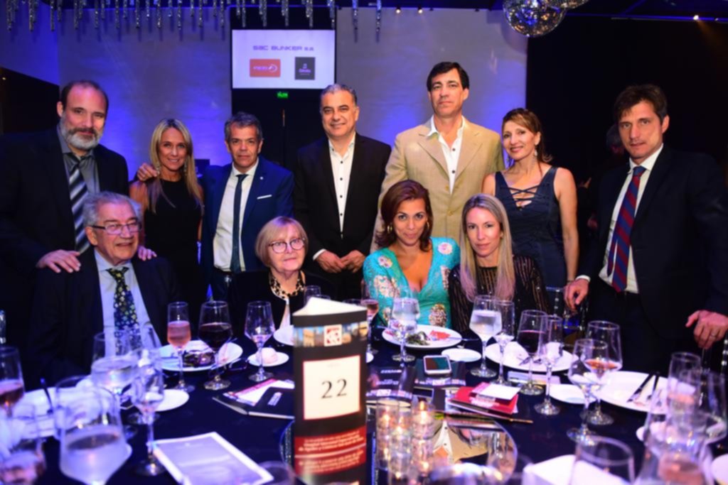 Los asistentes a la cena solidaria de la Fundación Florencio Pérez
