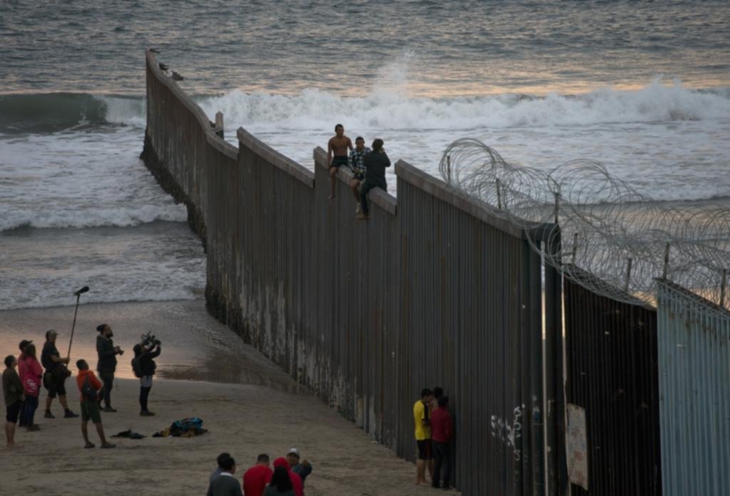 Trump redobla su amenaza de cerrar la frontera con México
