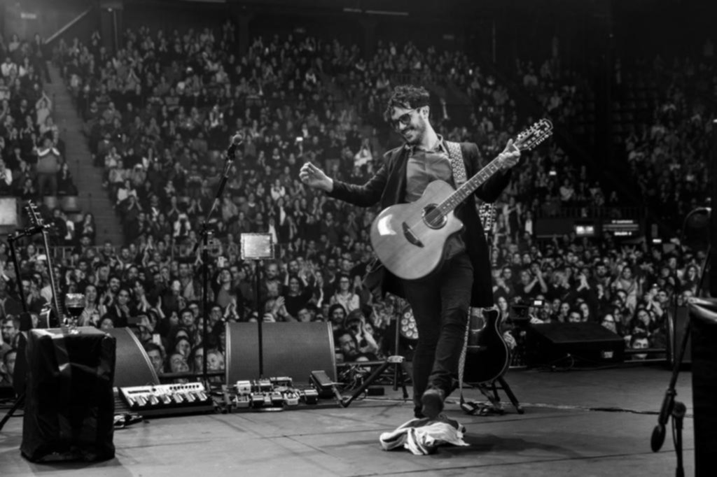 Confort y música para volar: Lisandro Aristimuño regresa a la Ciudad con su melancolía a cuestas