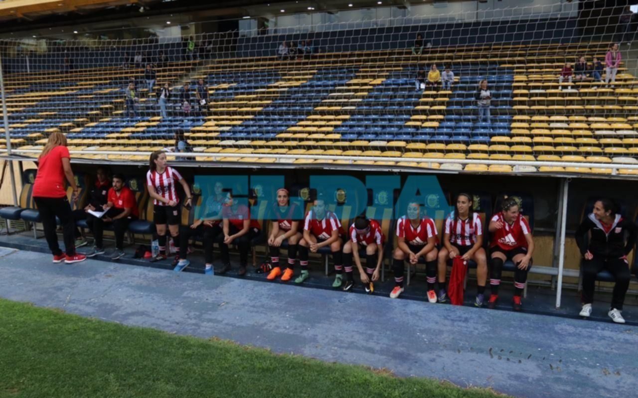 B.Stagñares, sobre el fútbol femenino: "Hay dirigentes que escuchan y gestionan"