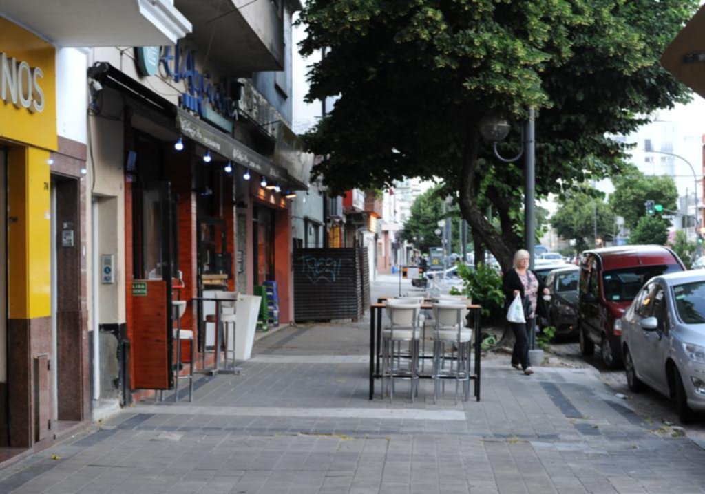 Lo golpearon con una baldosa en la cabeza; está muy grave y en coma
