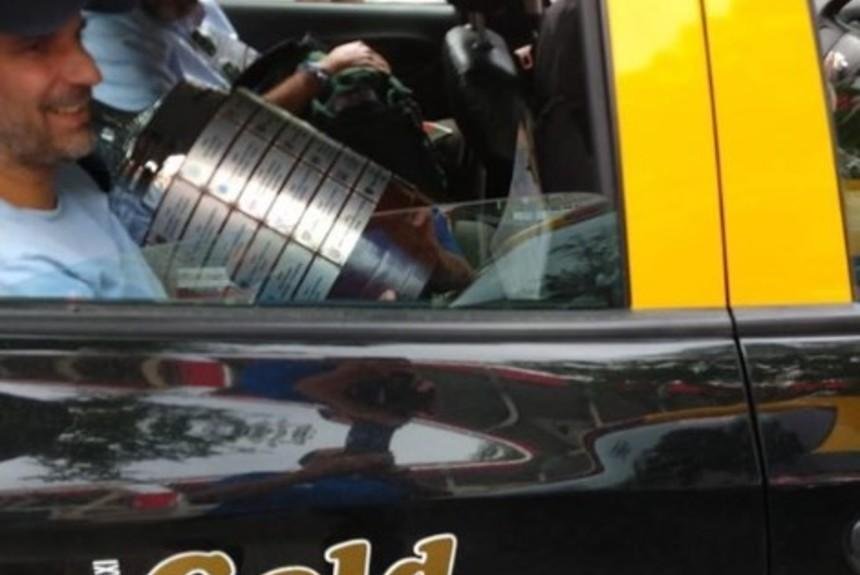 Otro condimento a la vergüenza: la Copa se fue en taxi