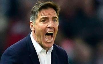 Eduardo Berizzo incluyó a la pasión, el folklore, los intereses creados y la corrupción