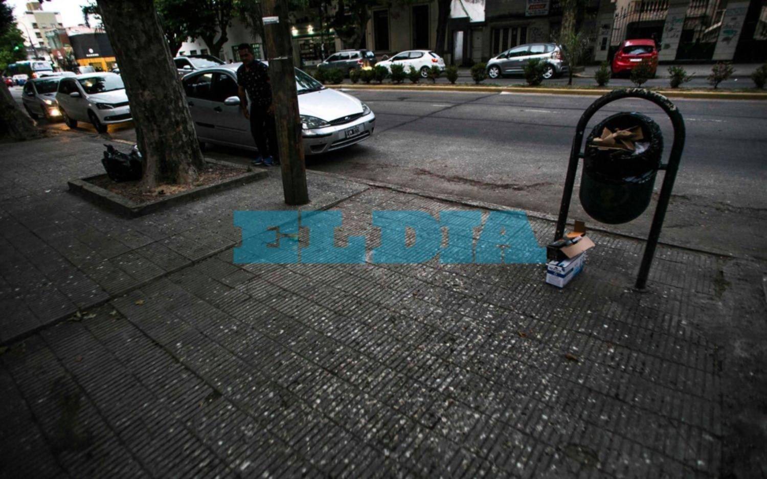 Hartazgo vecinal por la presencia de estorninos en la zona de 13 y 42