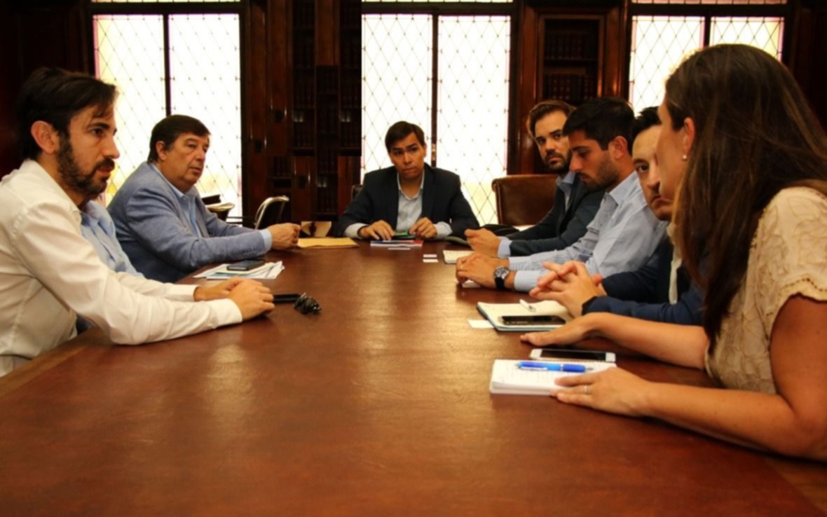 La Provincia avanza en medidas para ayudar al sector textil
