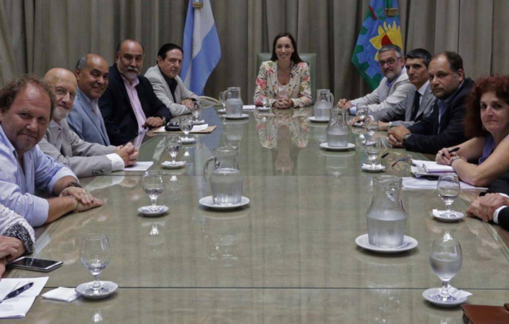 Vidal confirma un bono de 7 mil pesos a estatales y ofrece cerrar ya un acuerdo salarial para 2019