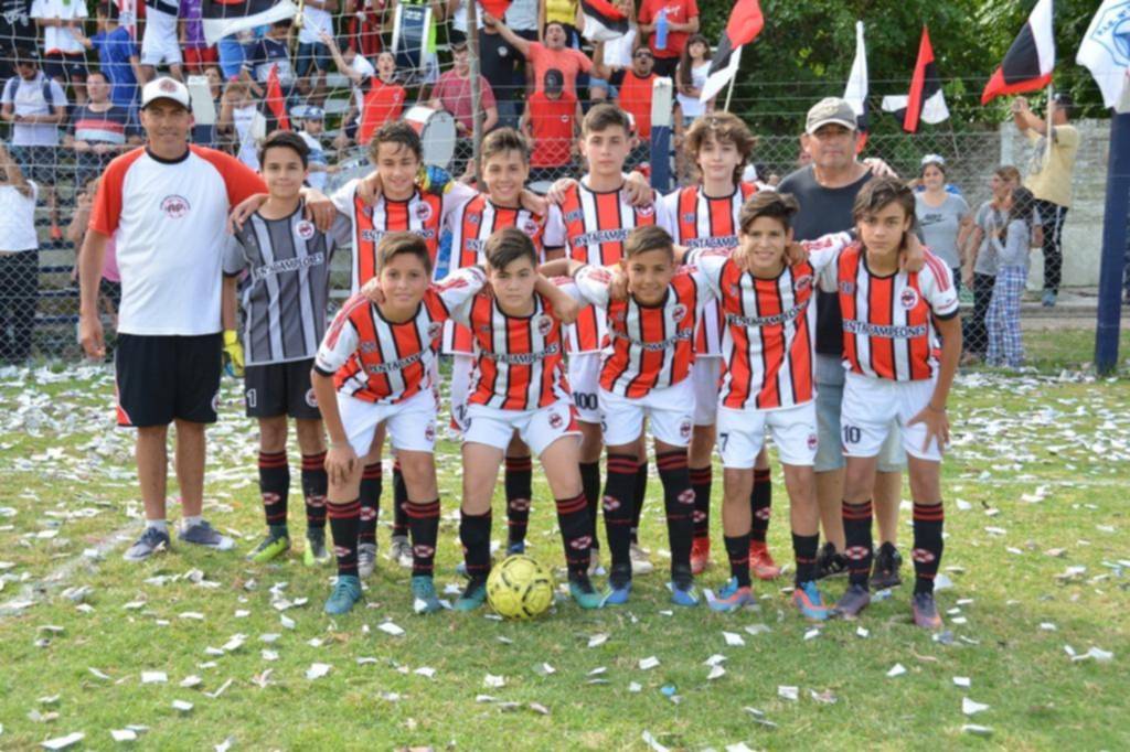 Ateneo Popular, con la 2005, campeona gracias a los penales