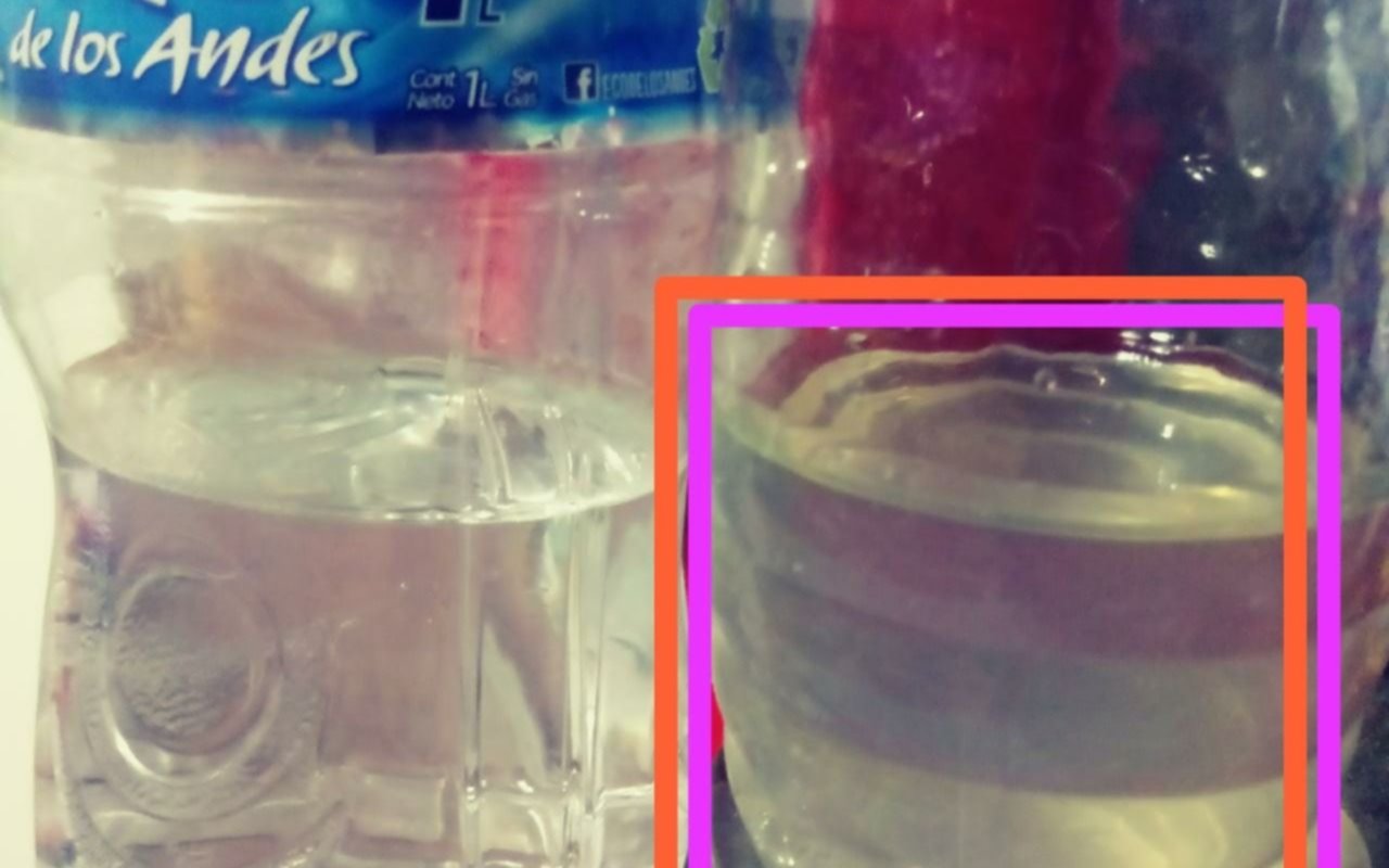 Denuncian que sale "agua turbia y con olor a podrido" de las canillas del barrio Malvinas