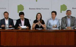 Vidal oficializó el bono de 7 mil pesos a docentes y estatales