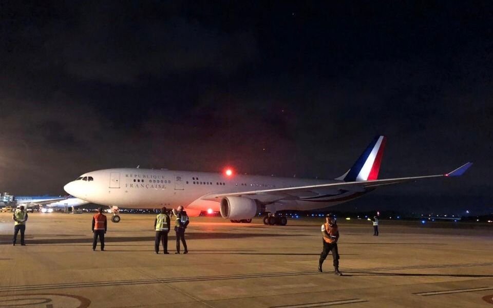 Macron llegó a Buenos Aires para participar de la cumbre del G20