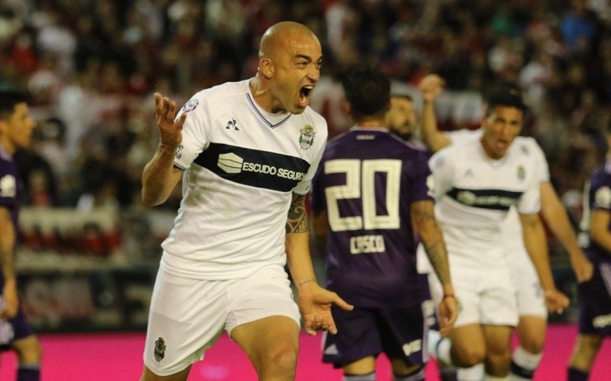 El uruguayo Silva lo tiene a River de hijo