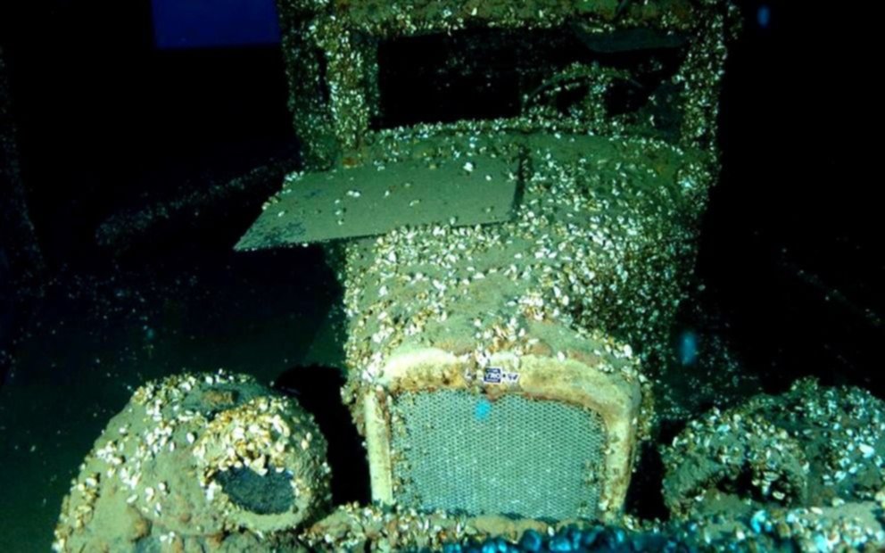  Encuentran una cupé que lleva 90 años bajo el agua