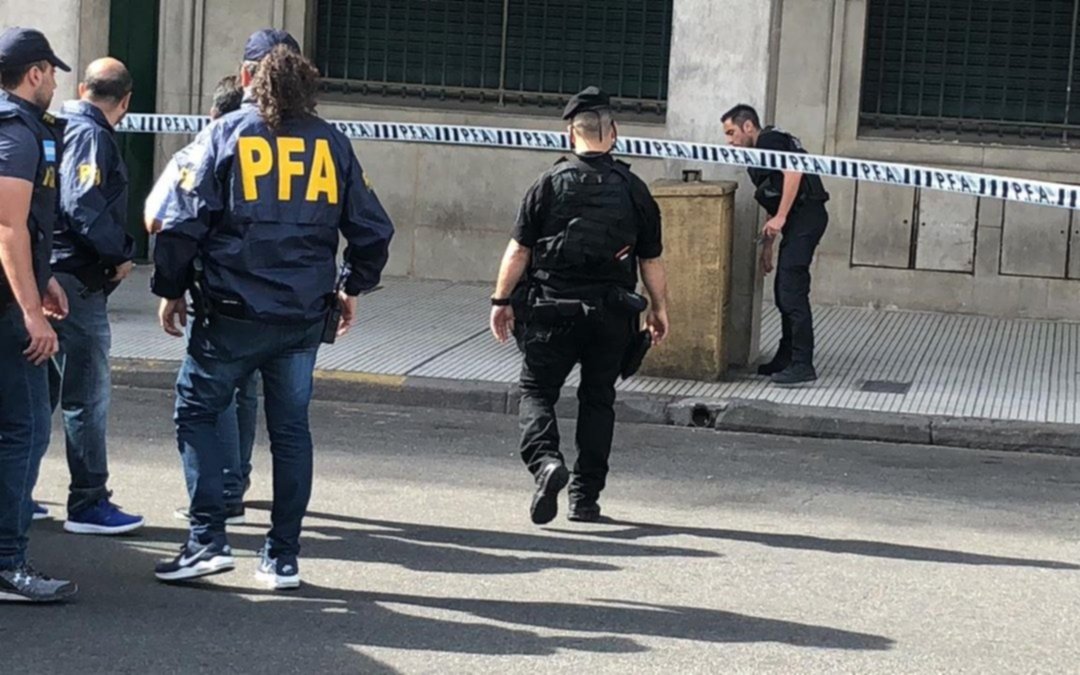Un paquete sospechoso cerca de la Casa Rosada puso en alerta al operativo