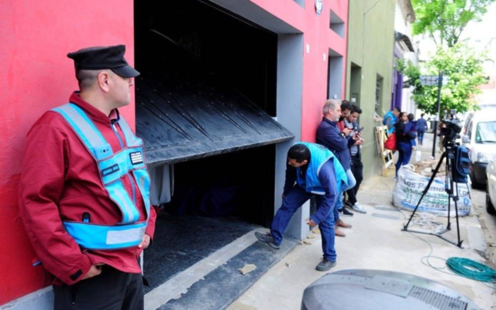 Hallan 20.000 dólares en la casa de la tía de 82 años del mago "Alex"