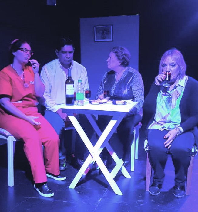 “A la vejez, cilantro”: dos amigas, un geriátrico y una lección para vivir sin imposiciones