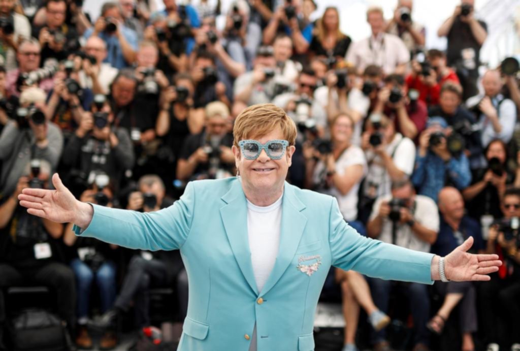 En primera persona: Elton por Elton, en una autobiografía con sal y pimienta
