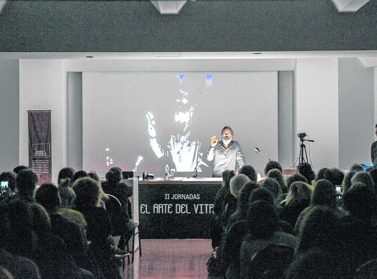 Se desarrolla “El Arte del Vitral” en la Catedral platense