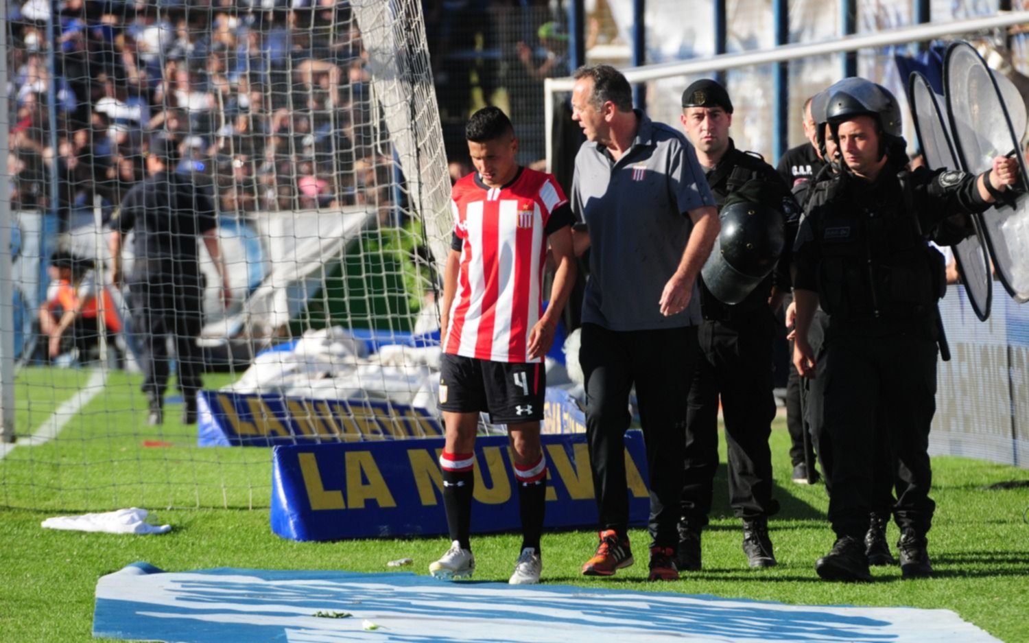 Parte médico oficial: Iván Gómez sufrió una lesión de rodilla y sería baja por el resto del año