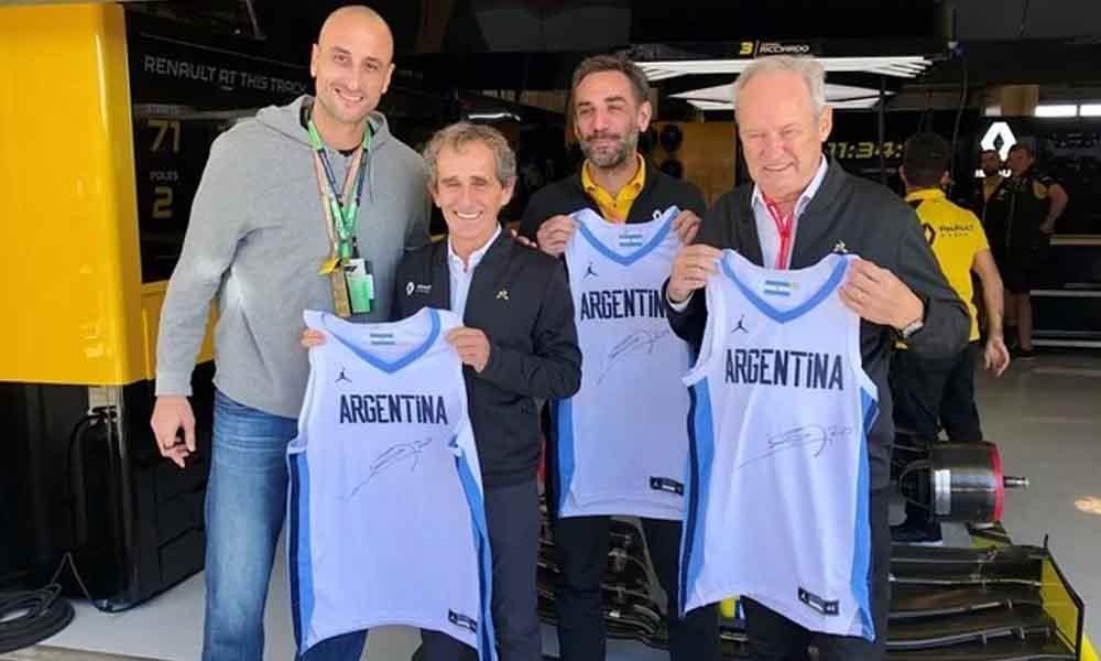 Ginóbili estuvo presente en la consagración de Hamilton