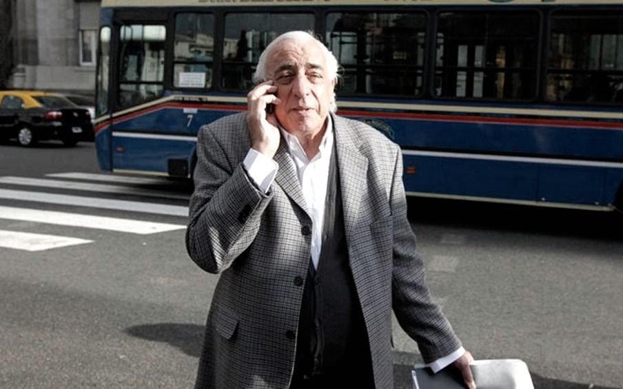 La sugerencia de la CGT a Alberto: "Darle a la maquinita" y después devaluar