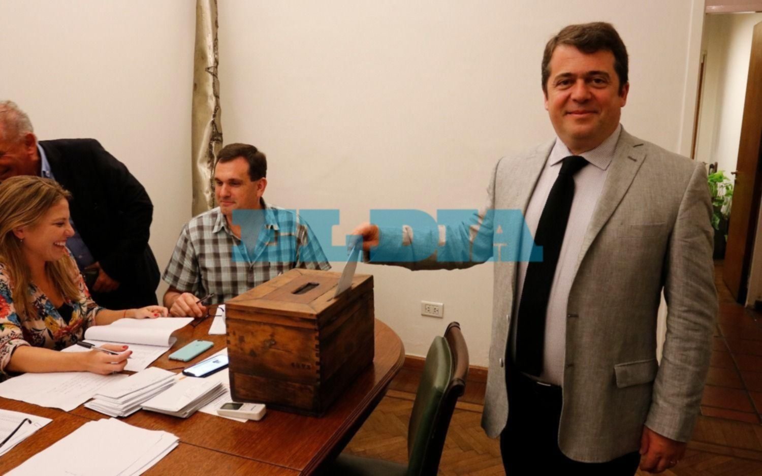 Jueces y funcionarios designaron con su voto al presidente de la Asociación