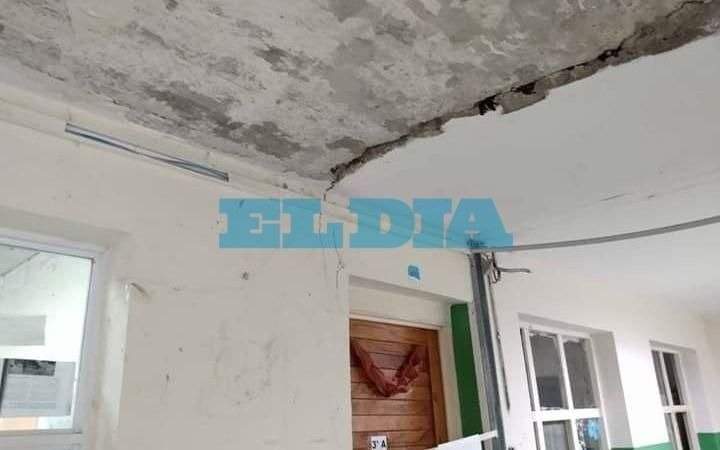 Una escuela en Los Hornos lleva más de un mes sin clases por obras