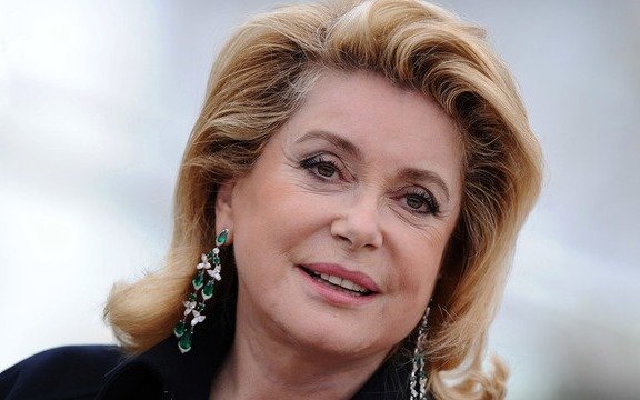 Catherine Deneuve sufrió un accidente cerebrovascular "limitado y reversible" 