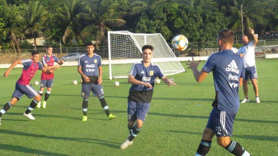 El Sub-17 pone toda la carne en el asador en busca de los cuartos