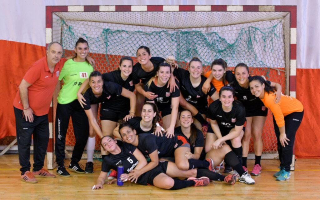 Las chicas de Estudiantes van por la vuelta a la Liga de Honor de handball