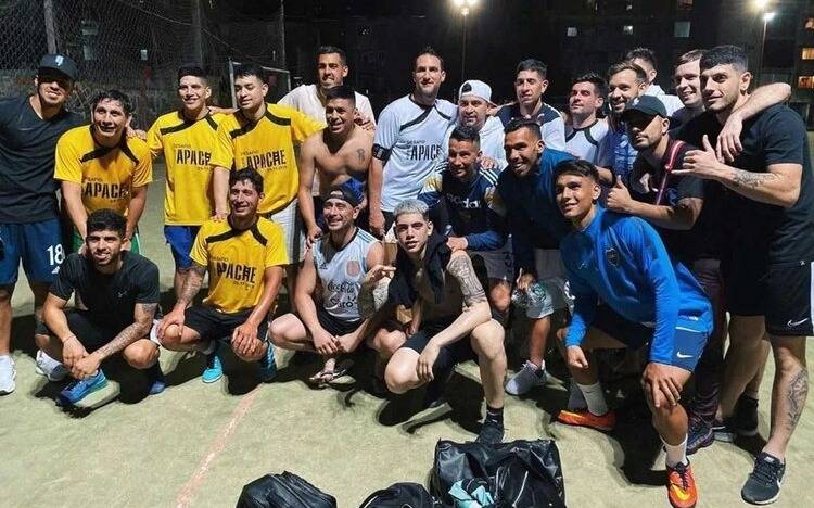 Después de la lesión, la foto de Tevez que generó polémica en Boca