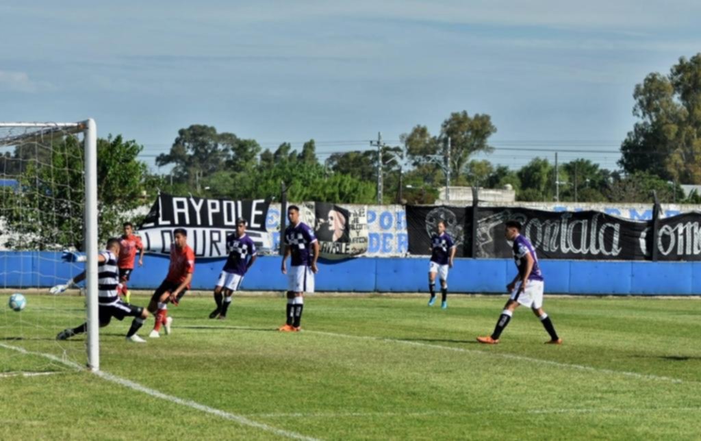 Camba sumó un empate en el estreno de Agüero