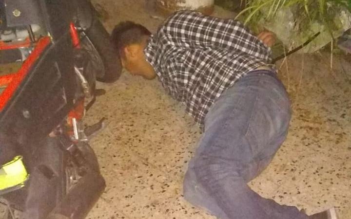 Capturaron a un ladrón y lo retuvieron una hora hasta que llegó la Policía