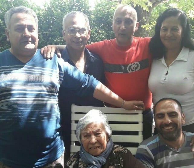 En un emotivo festejo, una vecina de Villa Elisa celebró sus 100 años