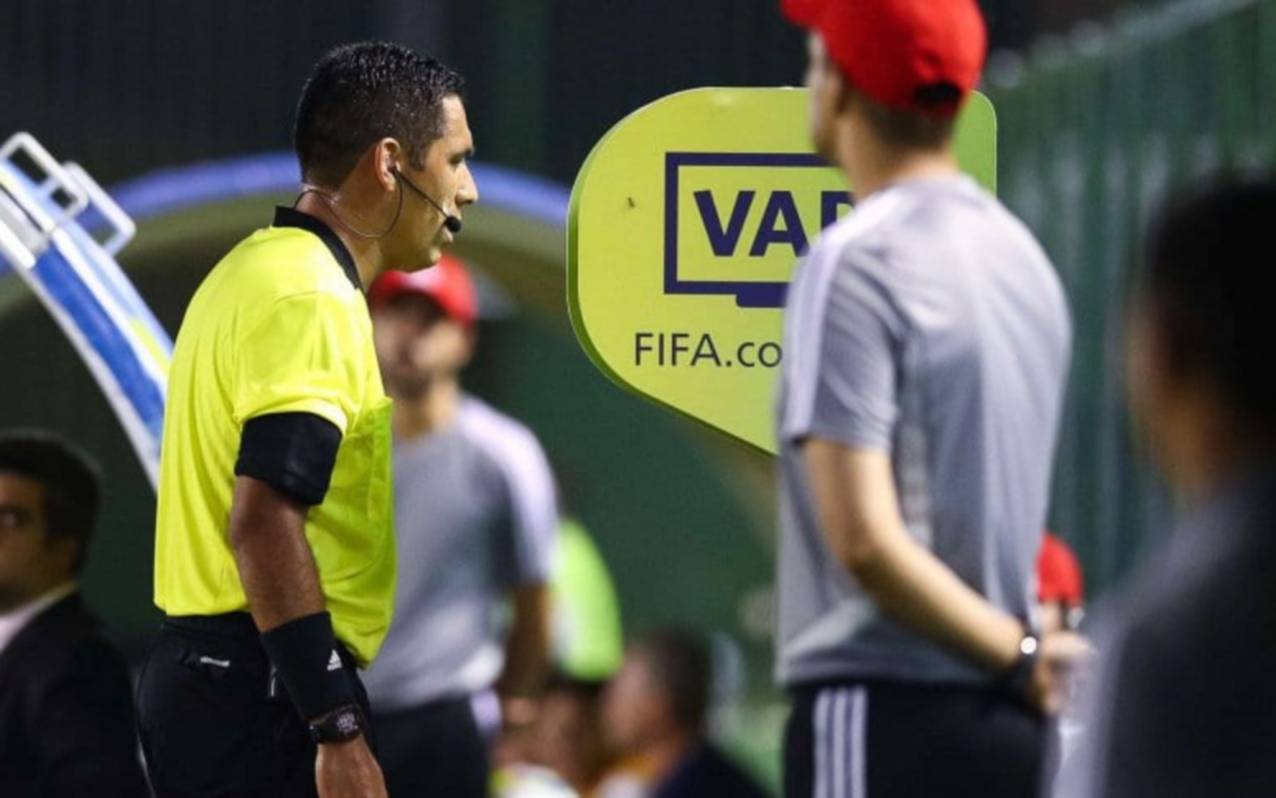 River-Flamengo: Lo que dijo el encargado del VAR para que lo echaran