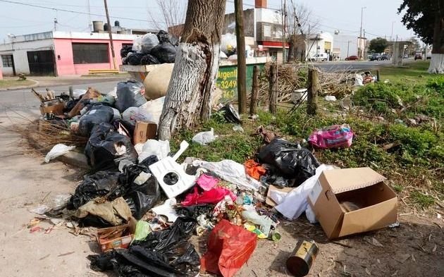 Ezpeleta: denuncian la falta de recolección