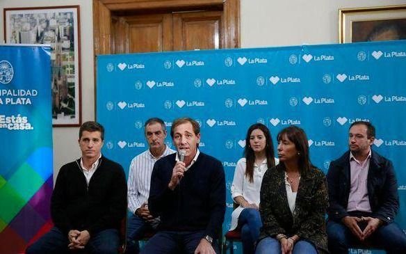 Para reorganizar el gabinete, Garro pidió la renuncia a todos sus funcionarios